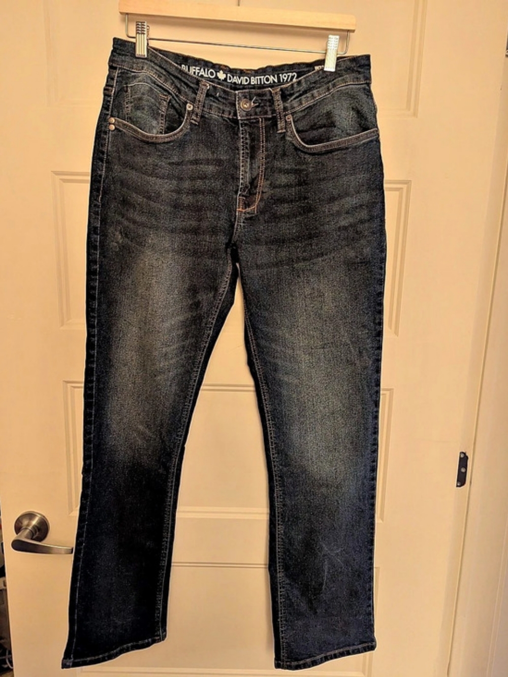 Buffalo David Bitton Six-X Straight Stretch Black Waist 32 Like New